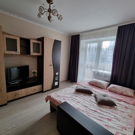 Port City Apartment Lutsk Exterior photo